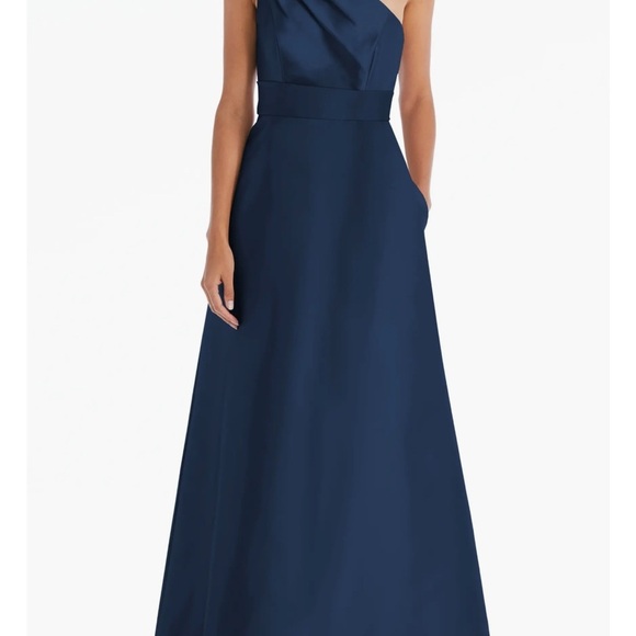 ALFRED SUNG Dresses & Skirts - ALFRED SUNG Blue One Shoulder Sleeveless Gown